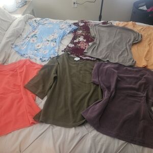 Mixed Women’s Top Set - Assorted Colors 7 Total